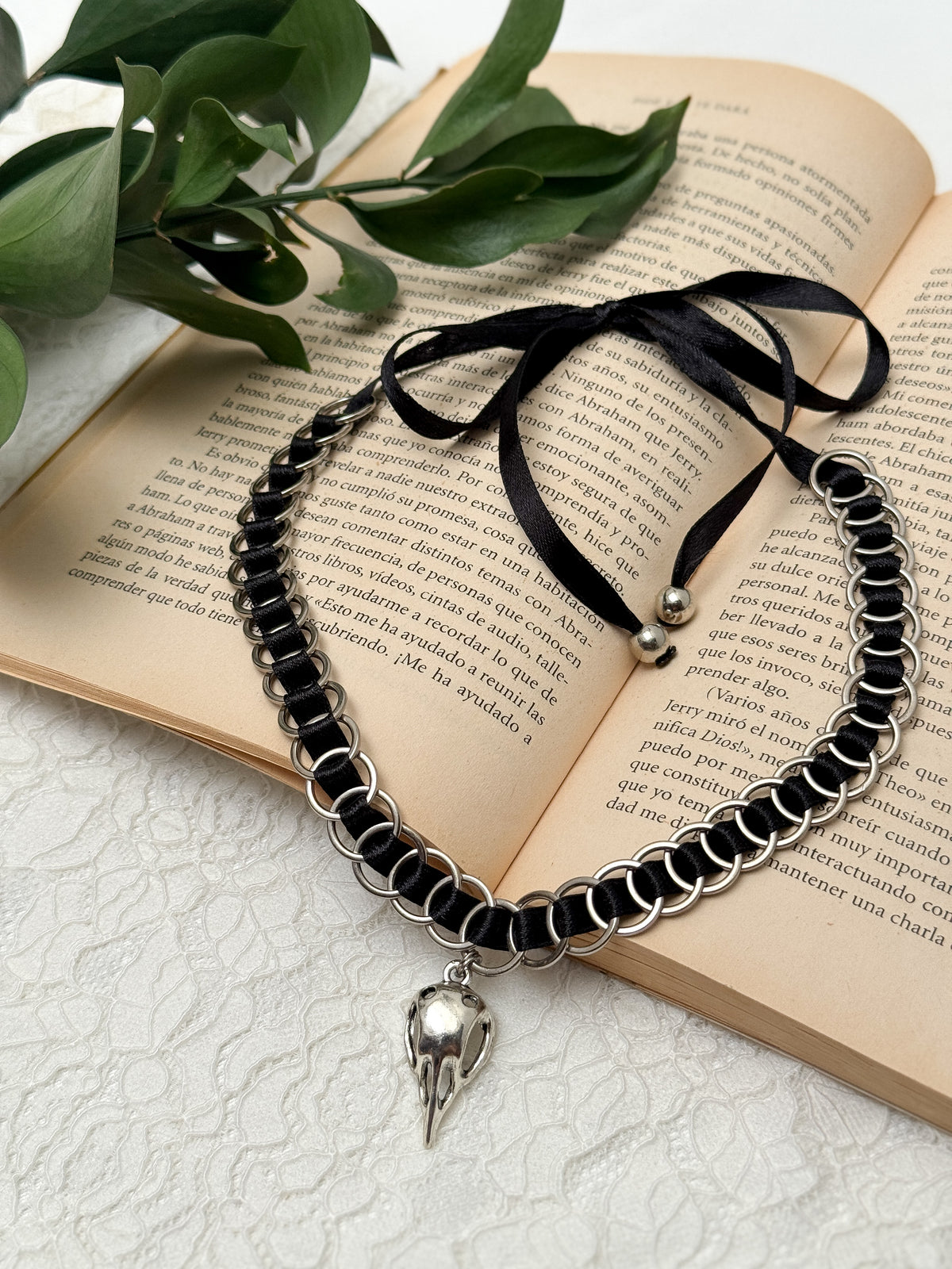 Necklace Cuervo