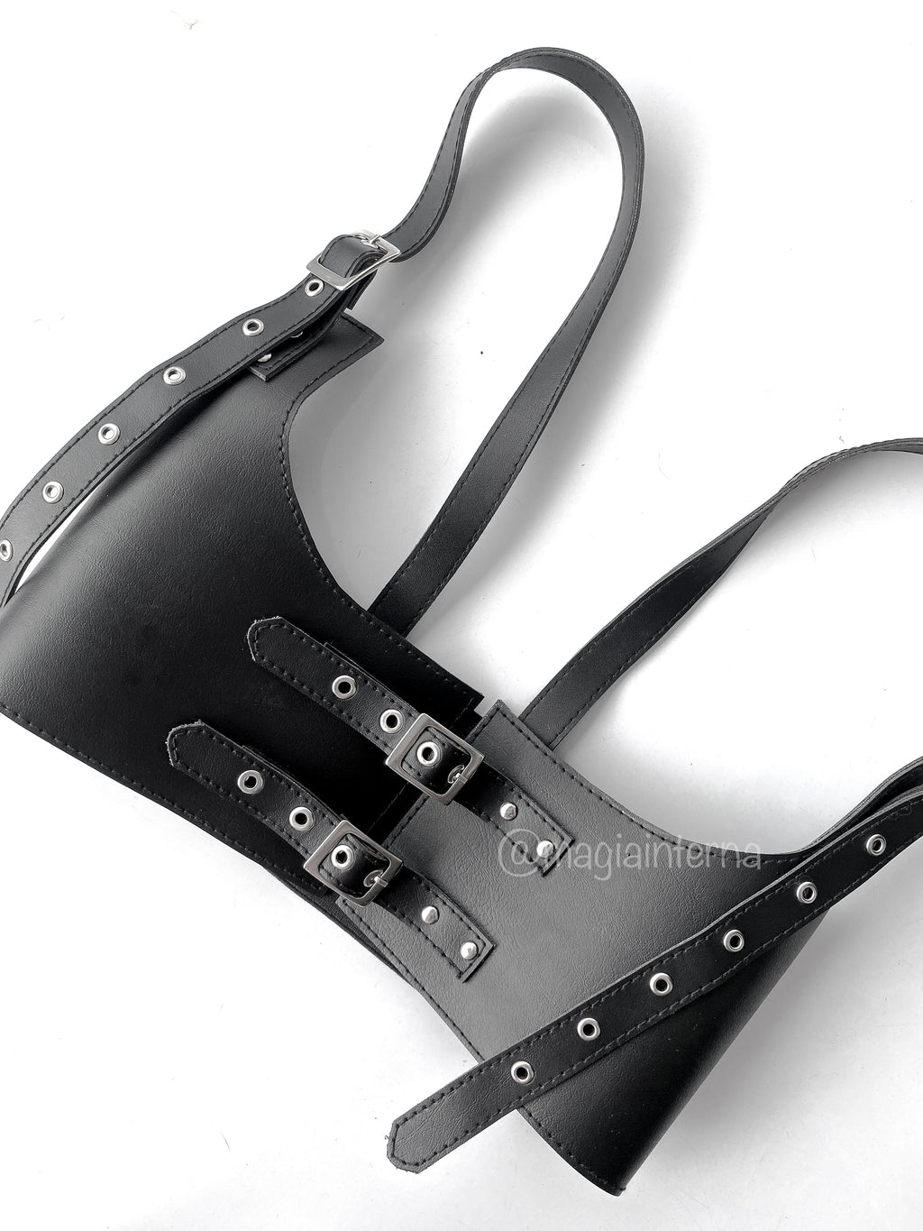 Harness camila