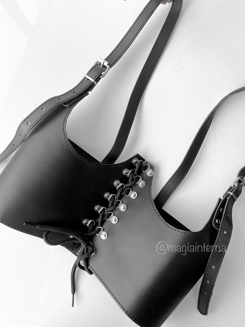 Harness victoriana
