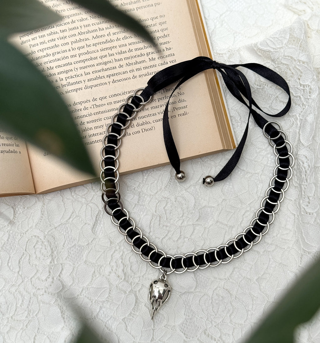 Necklace Cuervo