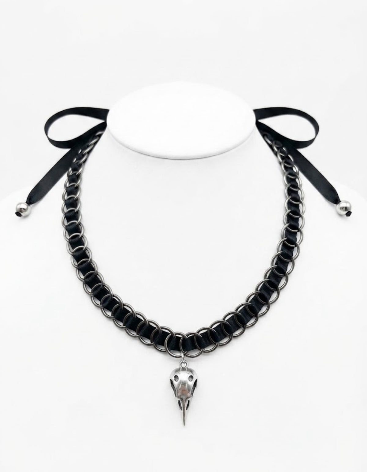 Necklace Cuervo